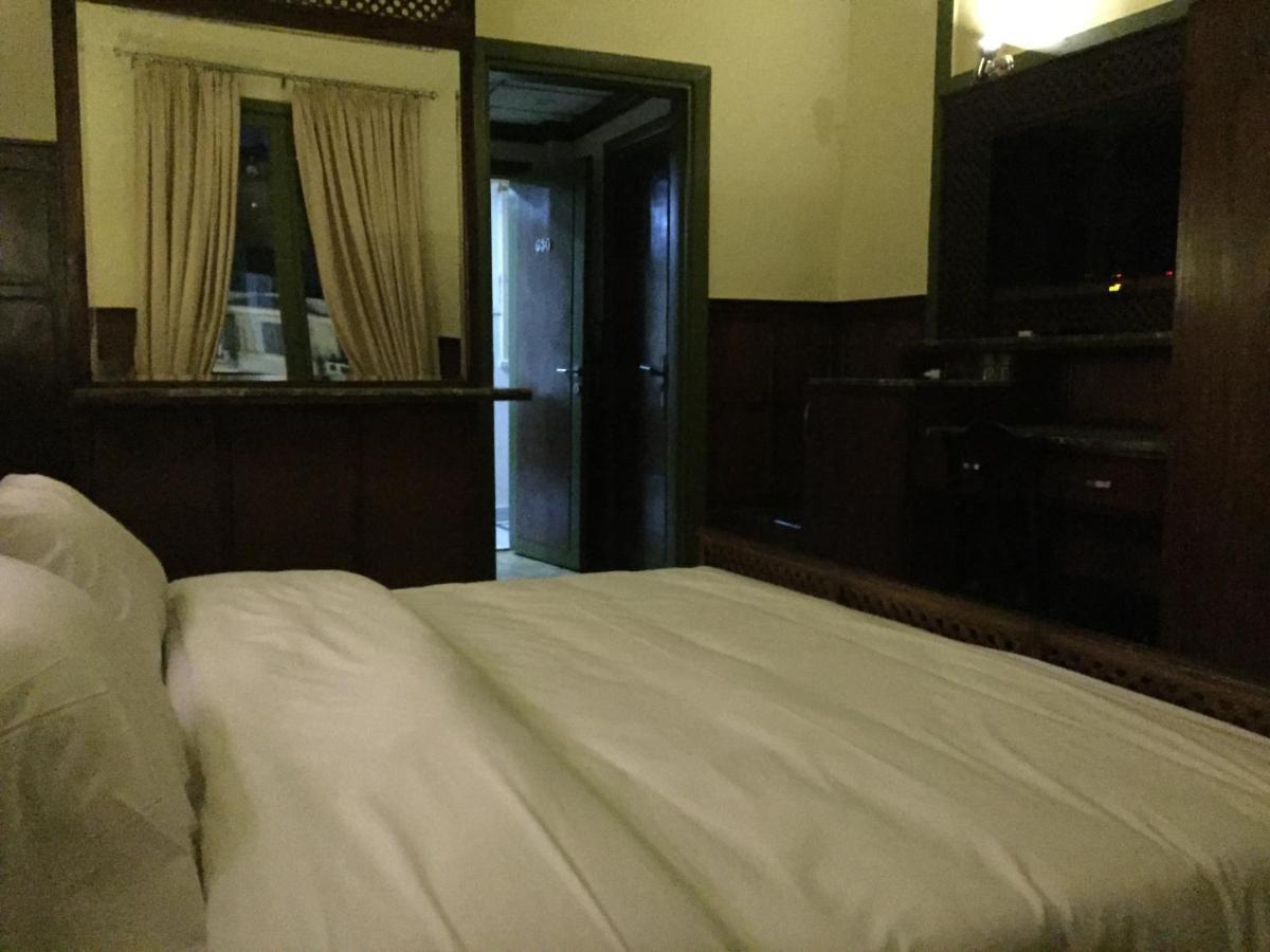Carlton Downtown 3*